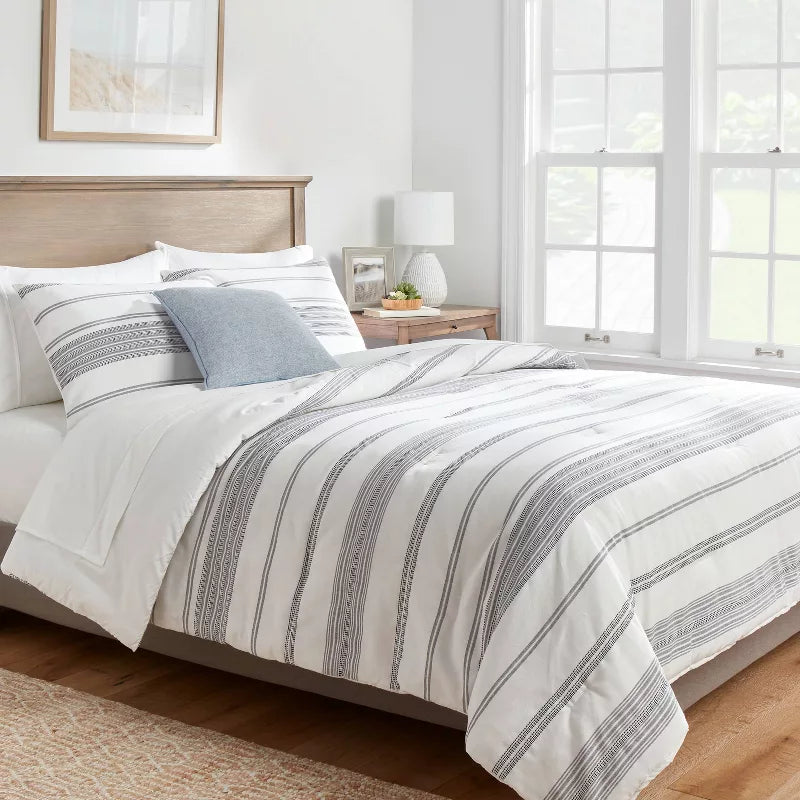 Full/Queen Cotton Woven Stripe Comforter & Sham Set White/Navy - Threshold: OEKO-TEX Certified, Zipper Closure