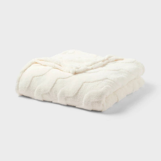 Full/Queen Wavy Jacquard Plush Blanket White - Room Essentials
