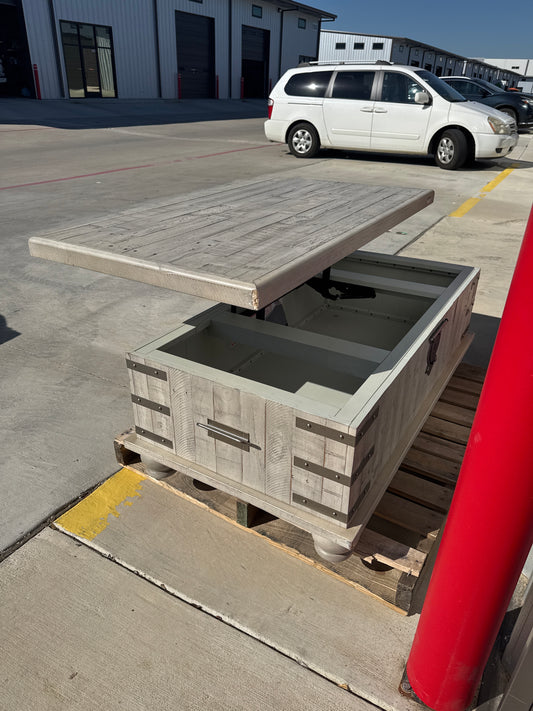 Carynhurst Lift Top Cocktail Table White - Signature Design by Ashley