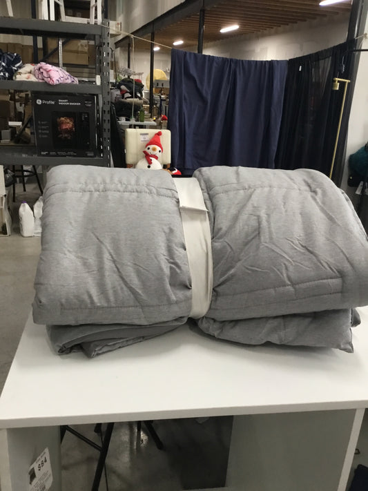 King Lofty Microfiber Comforter Dark Gray Heather - Room Essentials