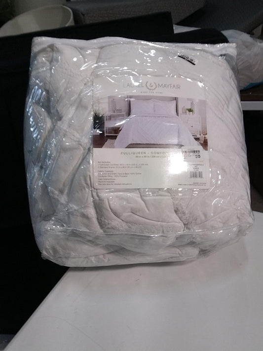 3pc Full/Queen Chenille Chevron Comforter Set White - Laurel & Mayfair