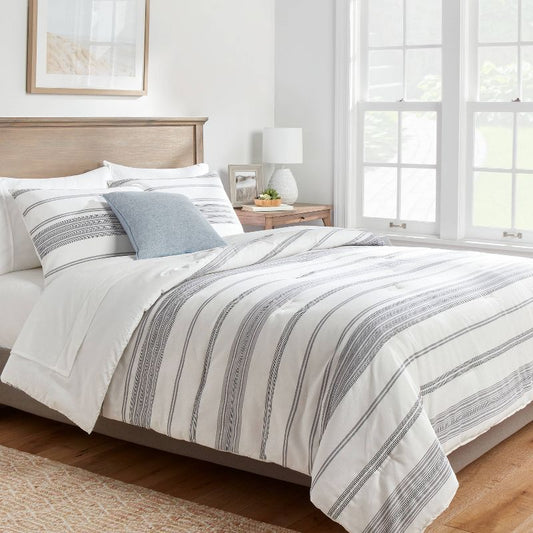 King Woven Stripe Comforter & Sham Set White/Navy - Threshold: OEKO-TEX Certified, Midweight Fabric, Zipper Closure