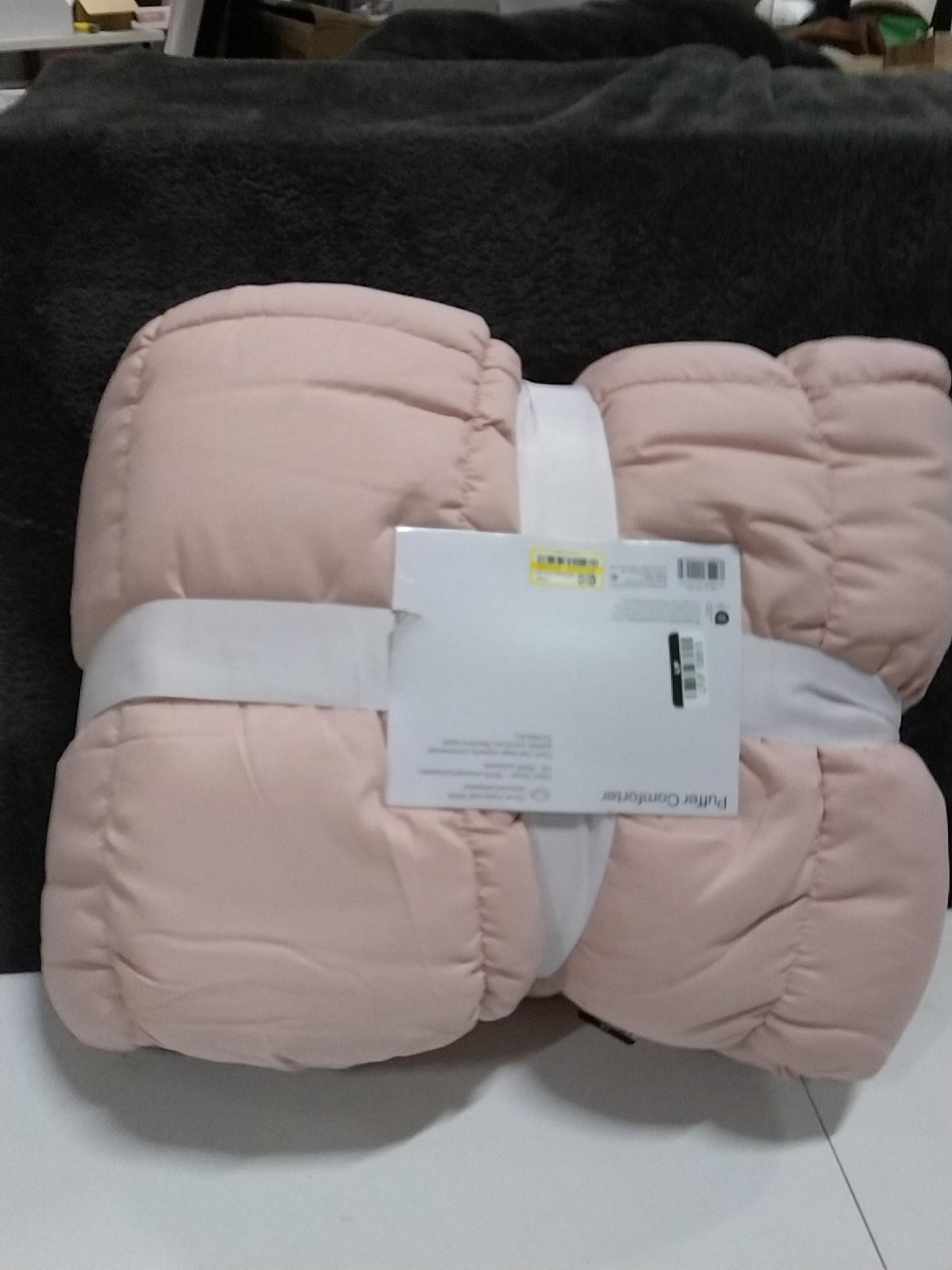 Full/Queen Box Stitch Puffer Comforter Pink - Room Essentials