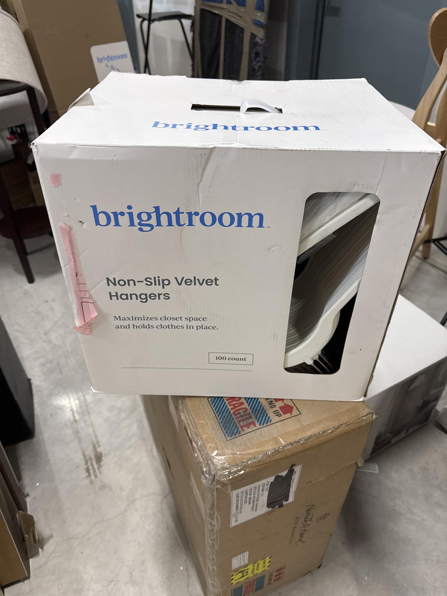 100pk Flocked Suit Hangers White - Brightroom
