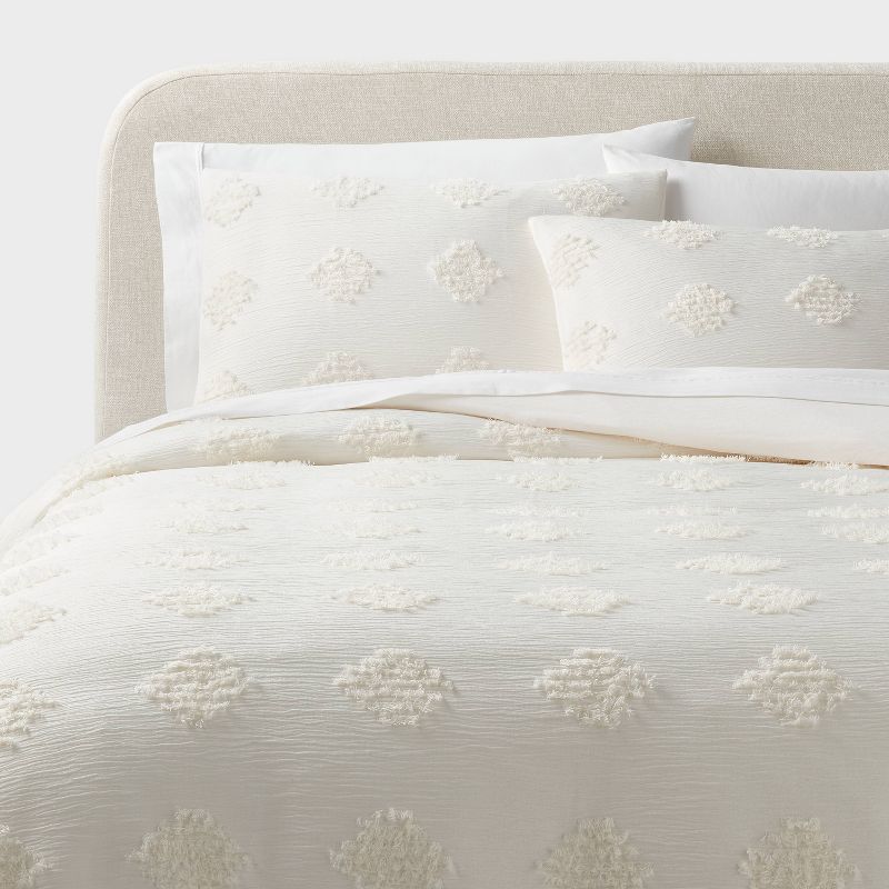 Full/Queen Tufted Diamond Crinkle Duvet Cover and Sham Set Ivory - Threshold